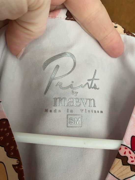 S Women scrub top “Prints by Maevn” Pink Hedgehog - Picture 3 of 5